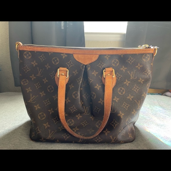Louis Vuitton Palermo PM - Picture 2 of 11